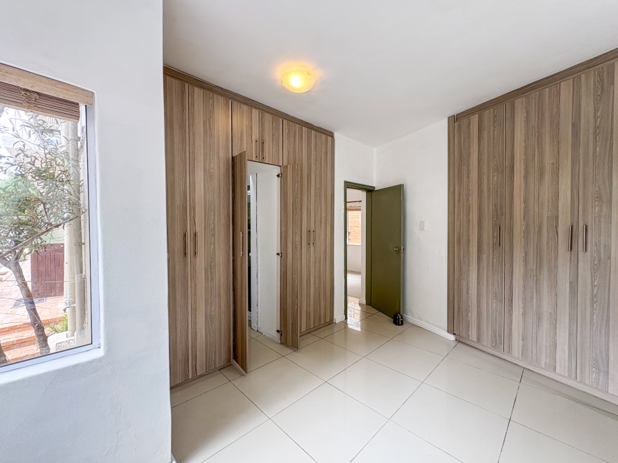 2 Bedroom Property for Sale in Oranjezicht Western Cape